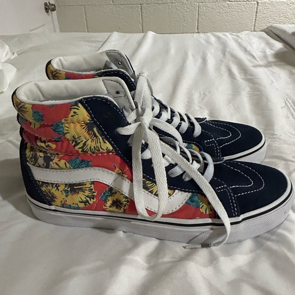 Vans Star Wars sk8-hi Yoda Aloha women’s size 8.5 men’s size 7 high top sneakers